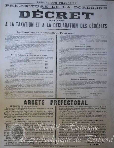 Préfecture de la Dordogne. Décret relatif à la taxation et à la déclaration des céréales. Arrêté préfectoral. Paris, 13 juillet 1917. Périgueux, 18 août 1917. gen-d1-182.jpg