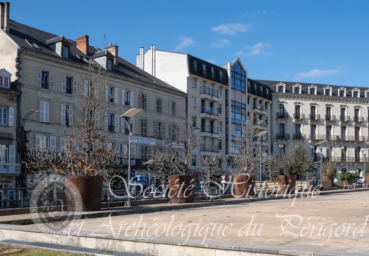 De la Cité à la rive droite