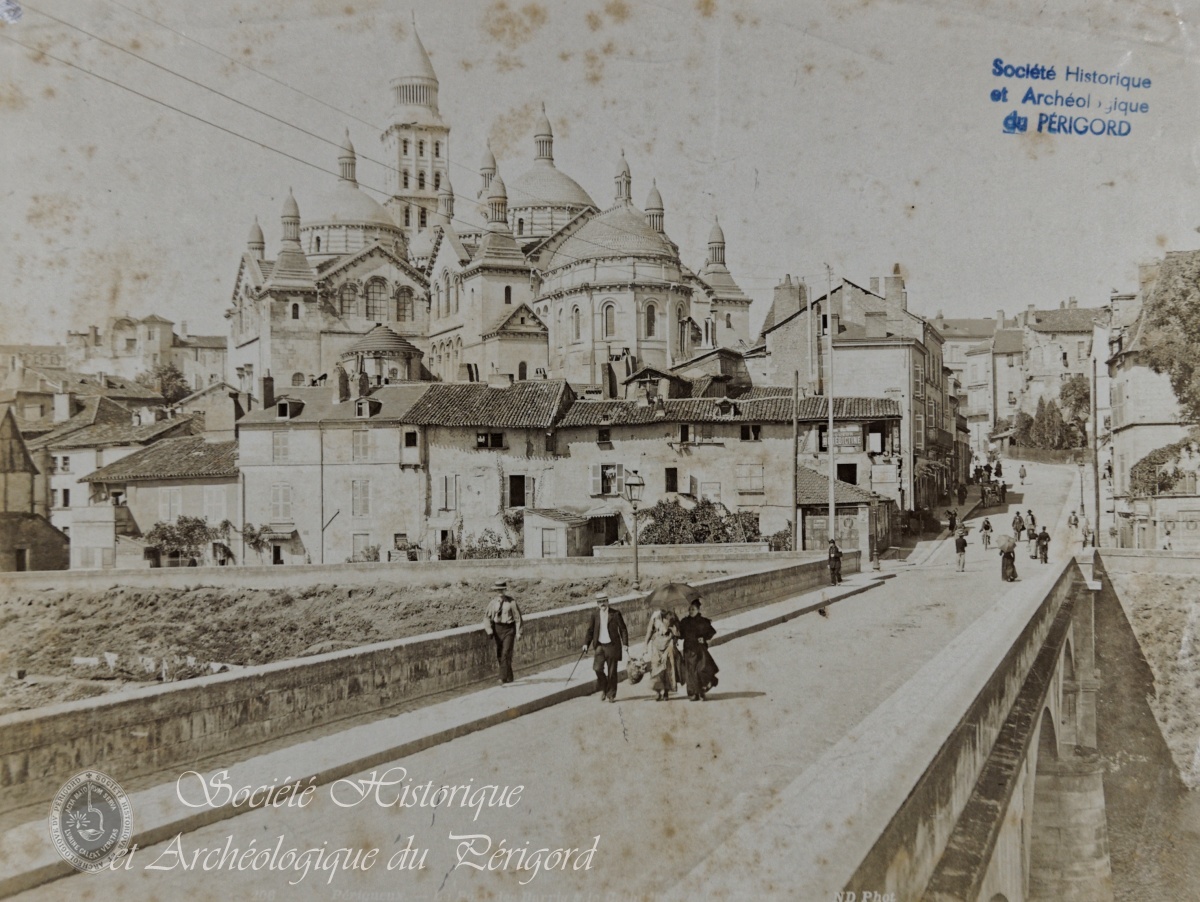 PP px-saint-front-ext 206