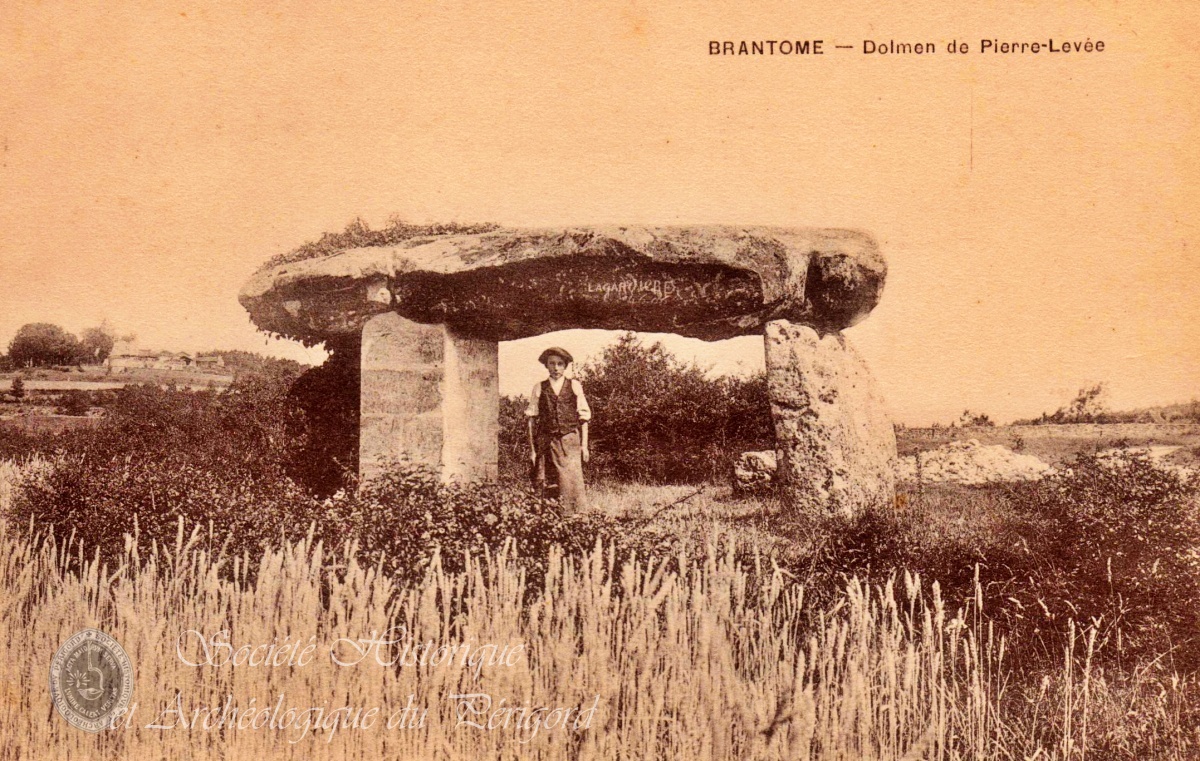 DIST BR 022  Dolmen
