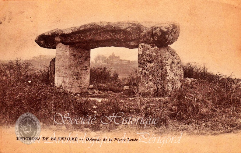 DIST BR 023 Dolmen.jpg