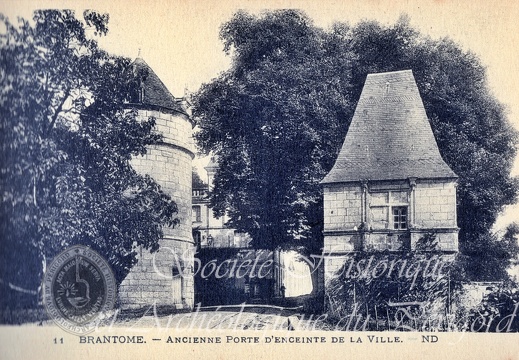 LABU BR 010 porte St Roch pavillon et pigeonnier