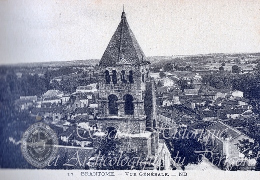 LABU BR 012 clocher et  ville vus de la garenne