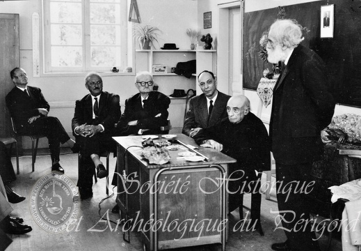 1957 colloque prehistoire 1200